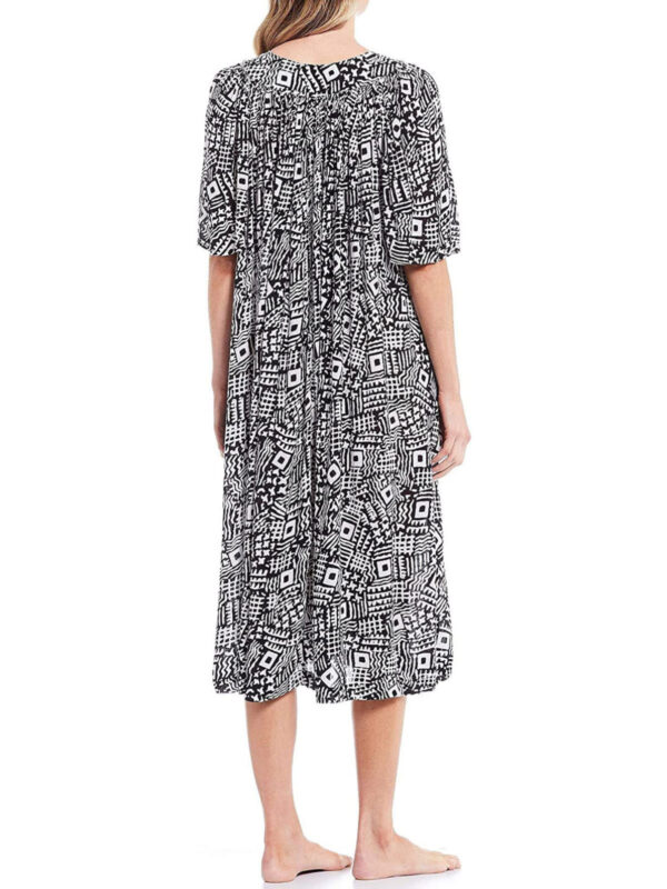 KL.530-Mustavalkoinen mekko  "Go Softly" - Image 2